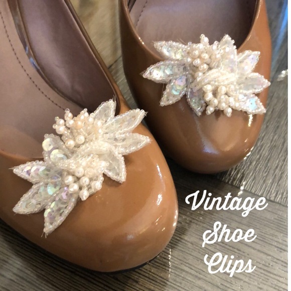 Vintage Shoe Clips Iridescent Sequins & Pearls - Picture 1 of 14
